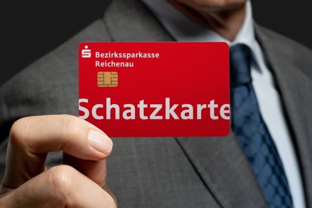 EC Karte für die Bezirkssparkasse Reichenau